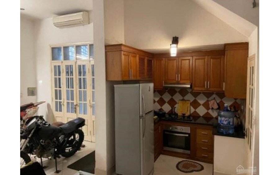 Cho thuê nhà nguyên căn Tô Ngọc Vân, Tây Hồ, 30 m2 - 3 tầng - 2N- Giá 13 Triệu (ctl) - GĐ, VP, nhóm